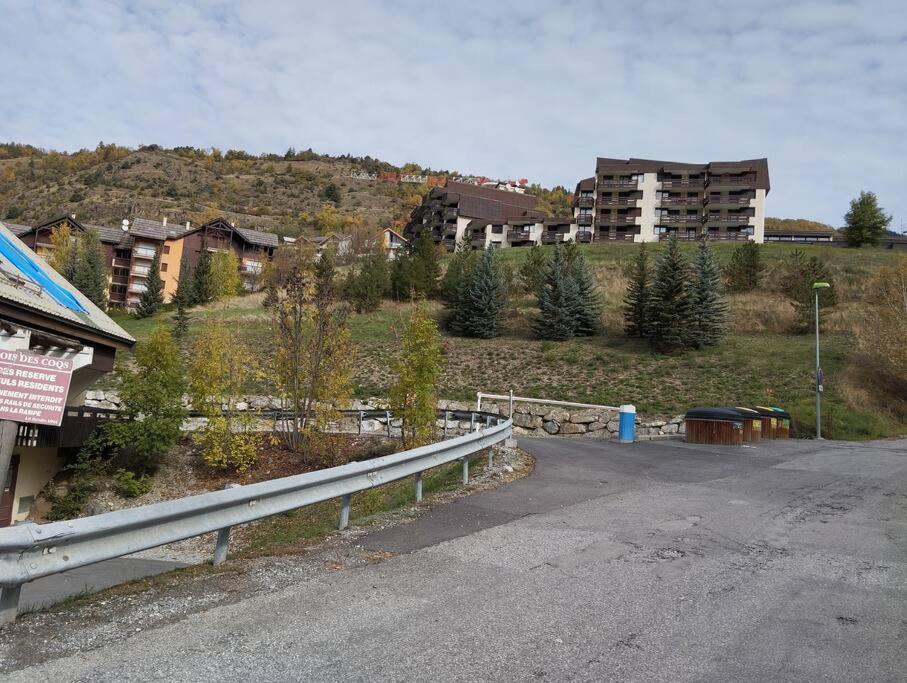 Appartement Idealement Situe Saint Chaffrey Bagian luar foto